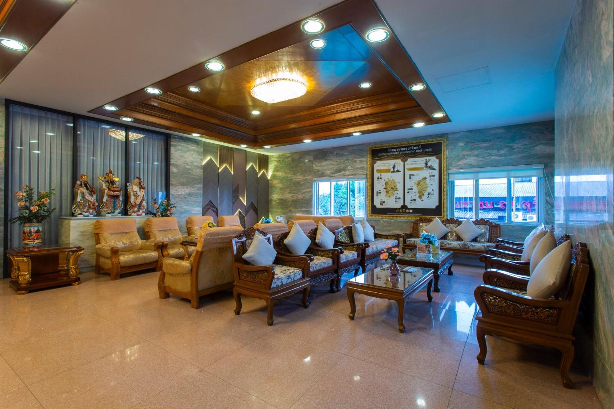 Thong Tarin Hotel Surin Exteriér fotografie