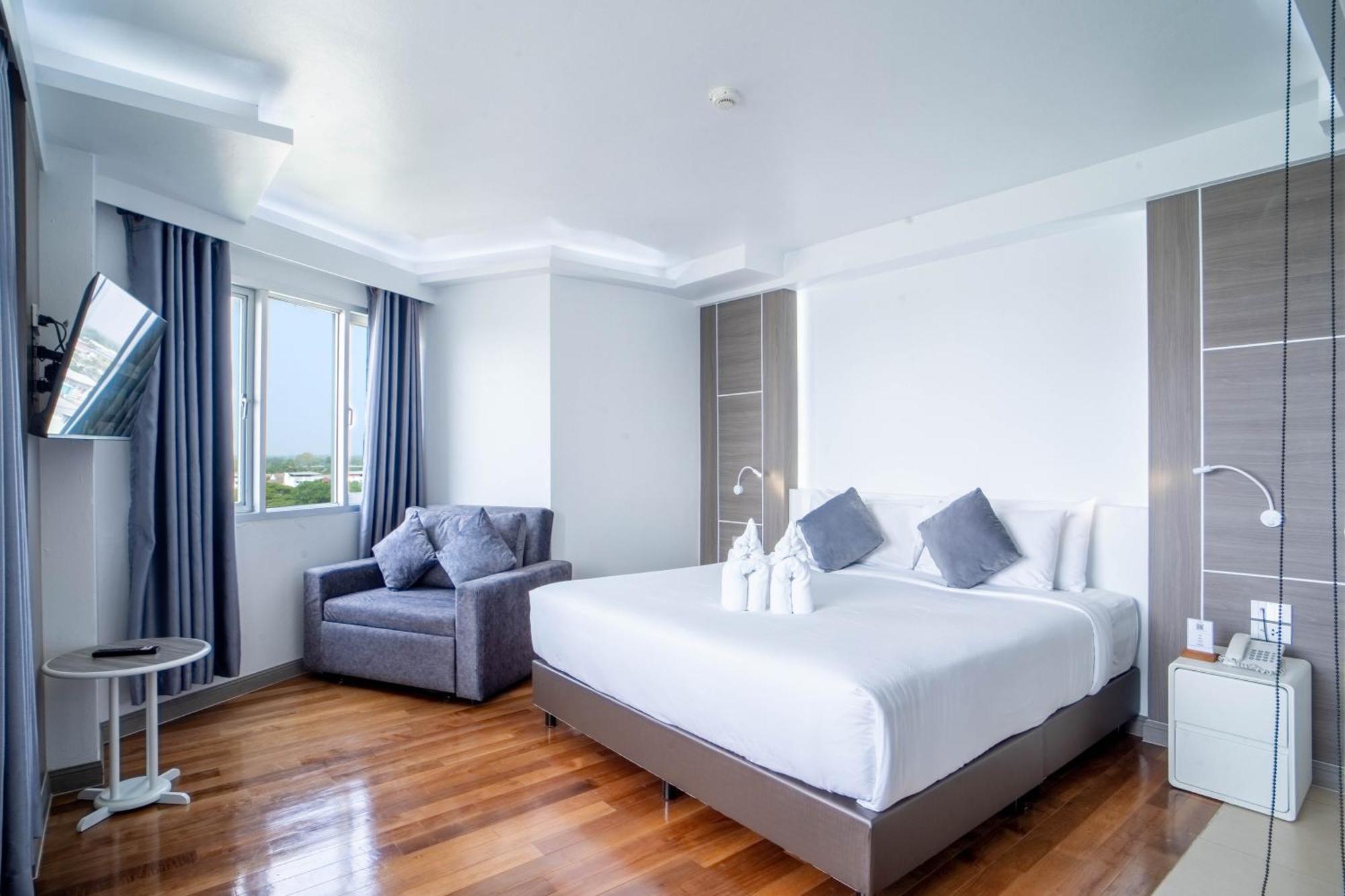 Thong Tarin Hotel Surin Exteriér fotografie