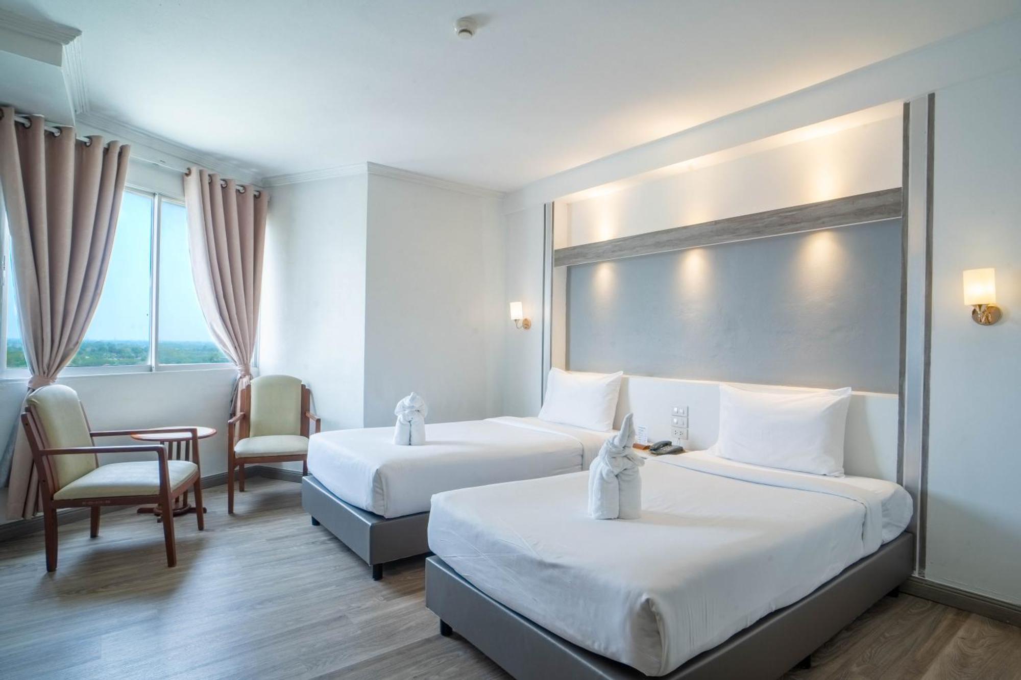 Thong Tarin Hotel Surin Exteriér fotografie